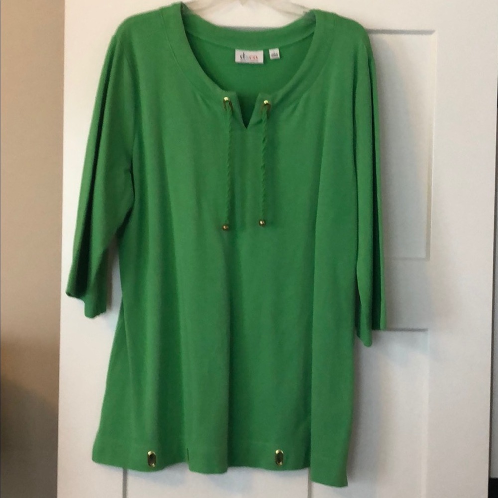 Green knit tunic
